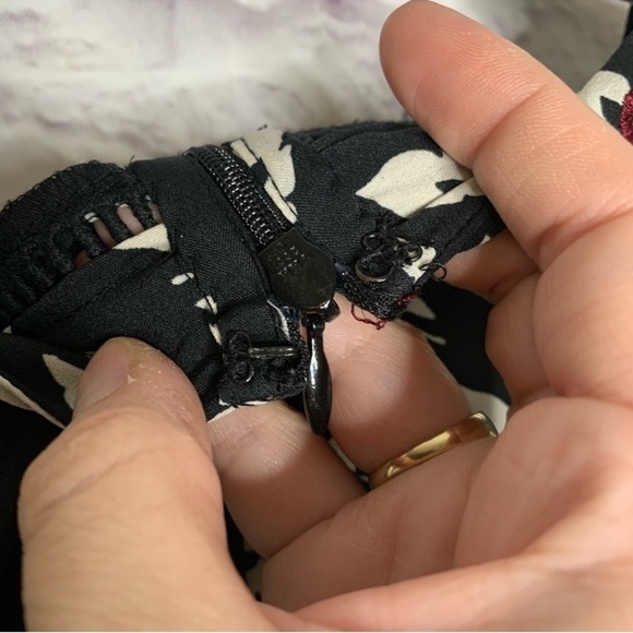 Ranna Gill Madine Printed Long Sleeve Romper - Picture 7 of 11